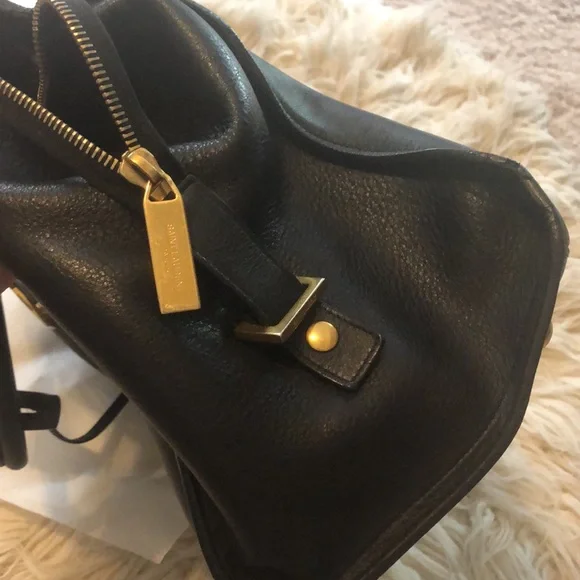 YSL Classic Y Cabas - Picture 10 of 16